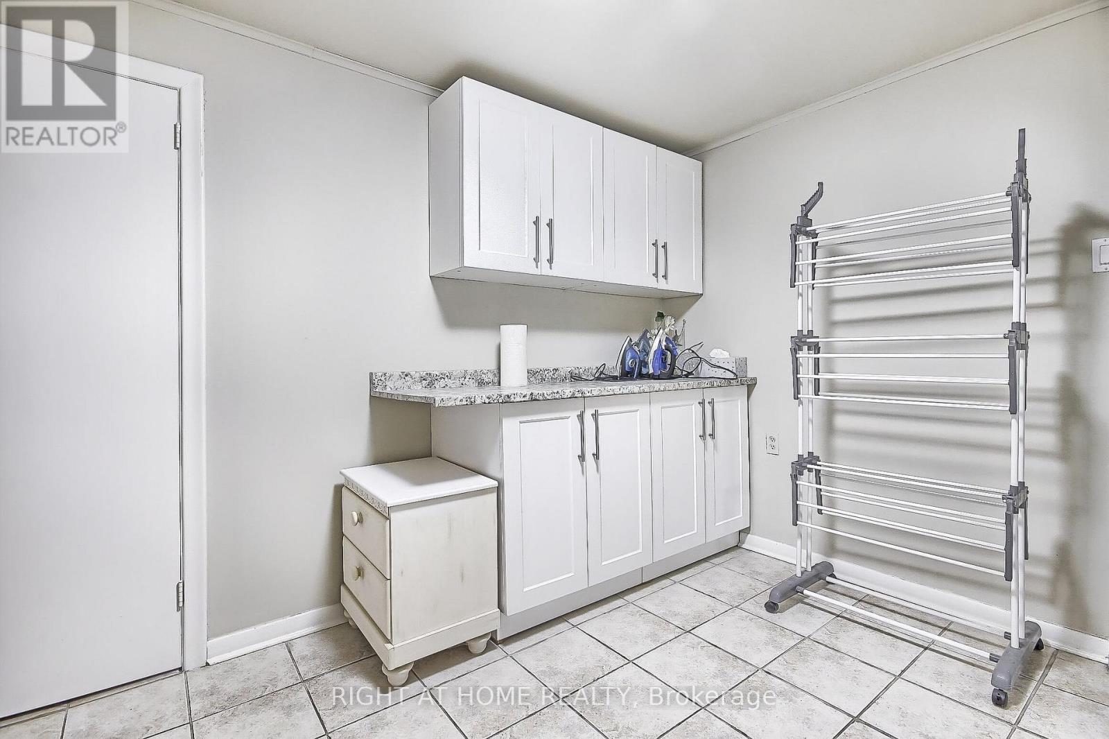 122 Elvaston Drive, Toronto, Ontario  M4A 1N6 - Photo 47 - C12519604