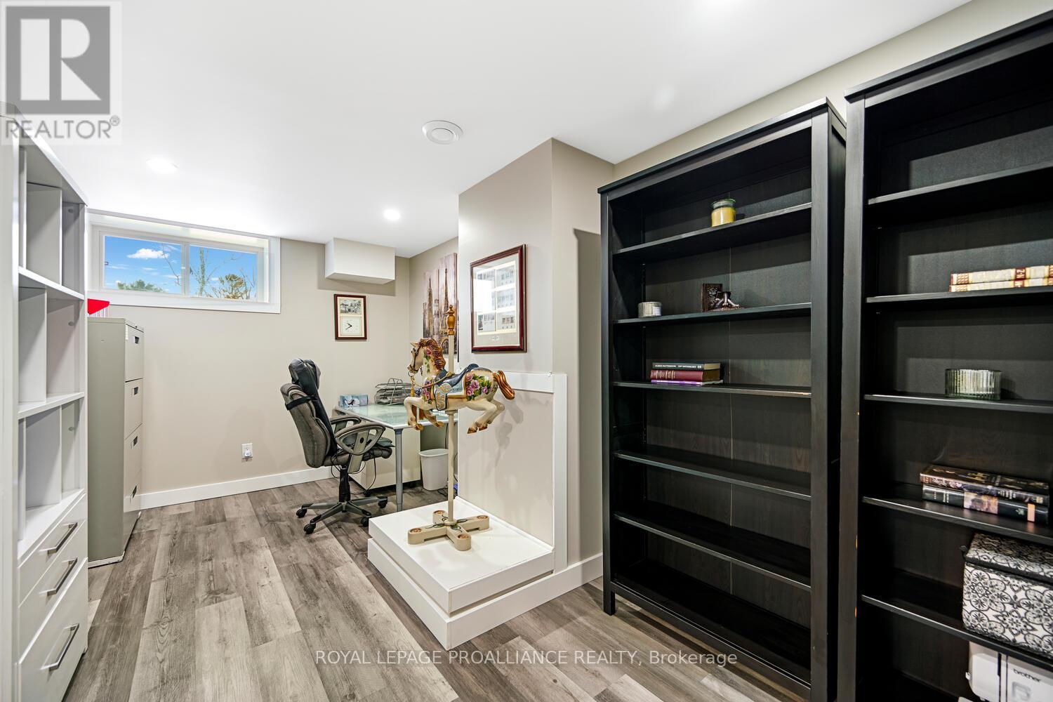 11 Ben Tekamp Terrace, Brockville, Ontario  K6V 0E8 - Photo 37 - X12542932