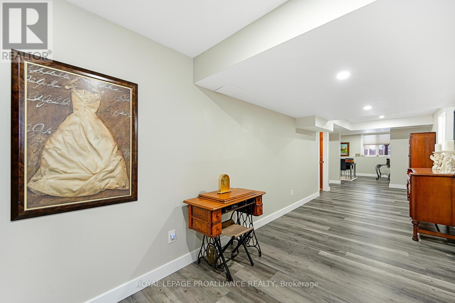 11 Ben Tekamp Terrace, Brockville, Ontario  K6V 0E8 - Photo 39 - X12542932