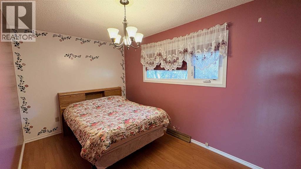 1030 15 Avenue, Wainwright, Alberta  T9W 1J8 - Photo 11 - A2270675