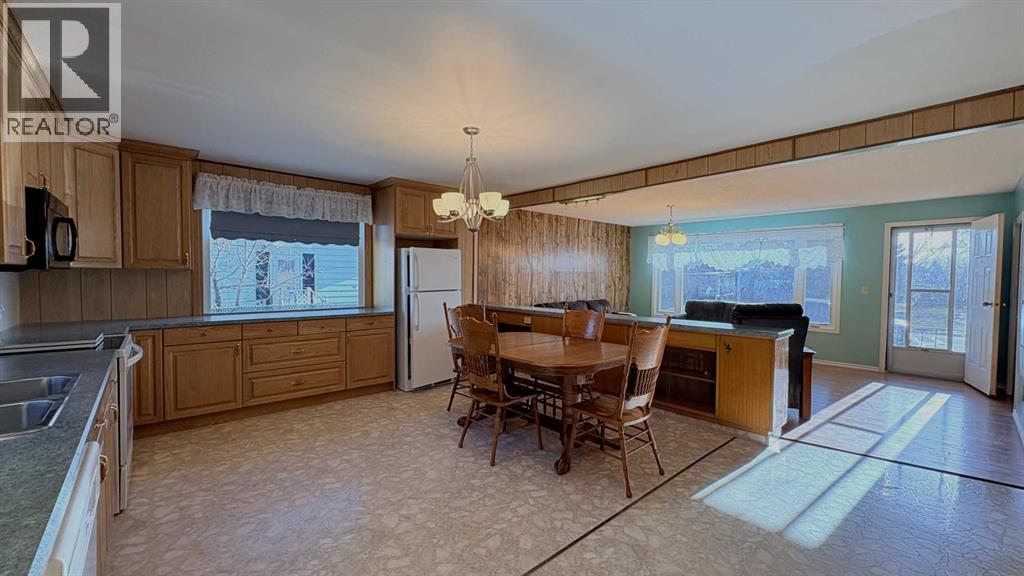 1030 15 Avenue, Wainwright, Alberta  T9W 1J8 - Photo 7 - A2270675