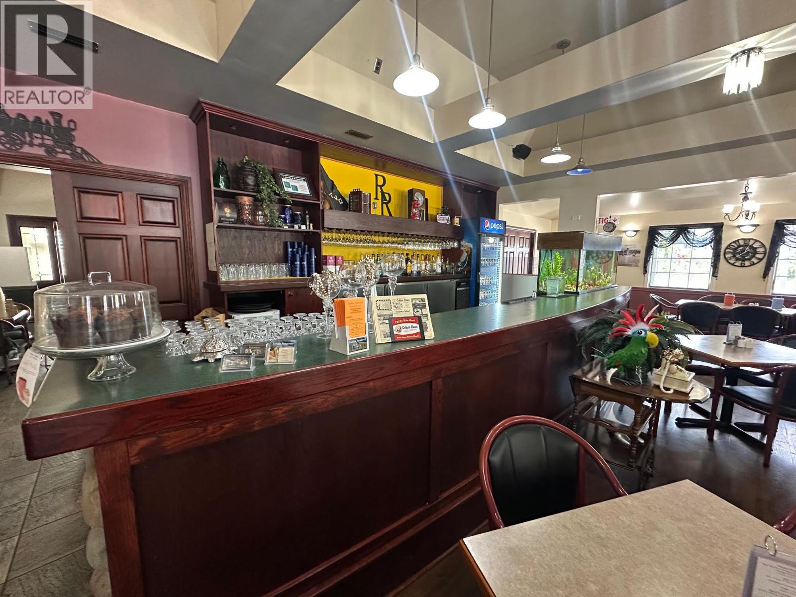 333 Shuswap Avenue, Chase, British Columbia  V0E 1M0 - Photo 4 - 10350619