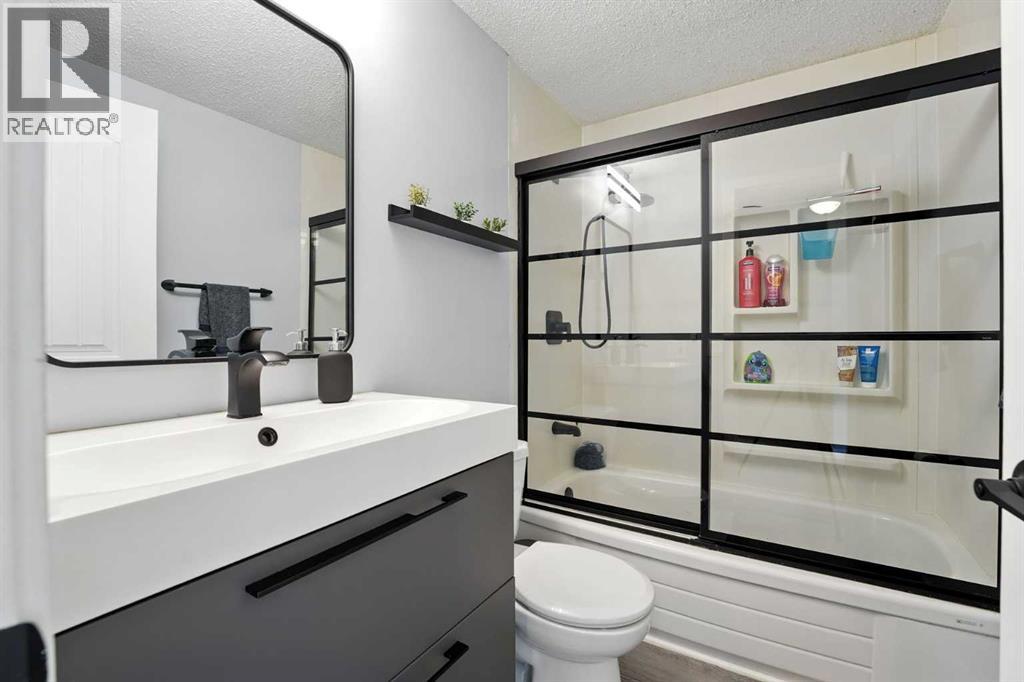 123 Silverstone Road Nw, Calgary, Alberta  T3B 4Y6 - Photo 21 - A2260070