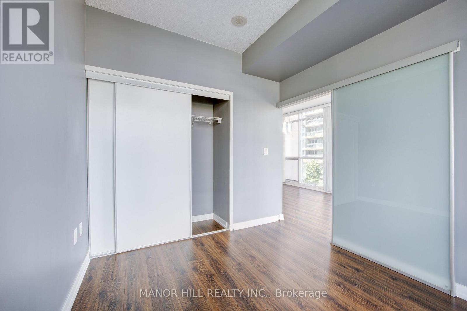 305 - 25 Capreol Court, Toronto, Ontario  M5V 3Z7 - Photo 13 - C12543346