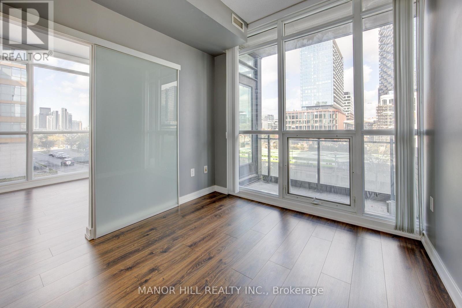 305 - 25 Capreol Court, Toronto, Ontario  M5V 3Z7 - Photo 14 - C12543346