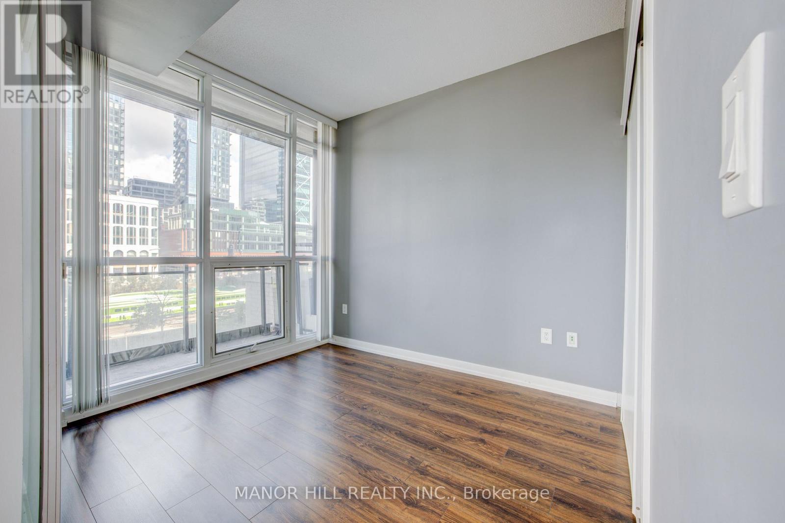 305 - 25 Capreol Court, Toronto, Ontario  M5V 3Z7 - Photo 15 - C12543346