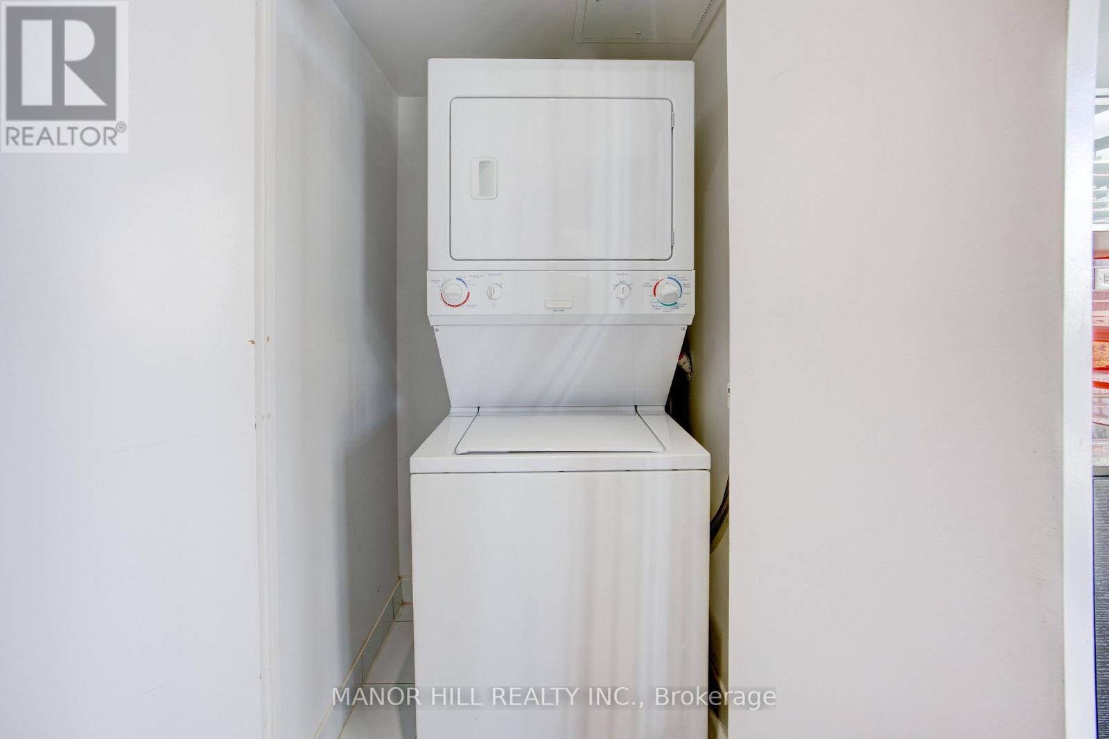 305 - 25 Capreol Court, Toronto, Ontario  M5V 3Z7 - Photo 16 - C12543346