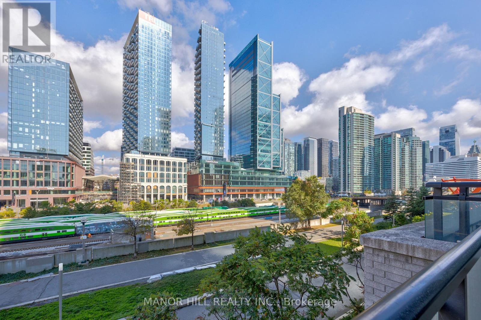 305 - 25 Capreol Court, Toronto, Ontario  M5V 3Z7 - Photo 17 - C12543346