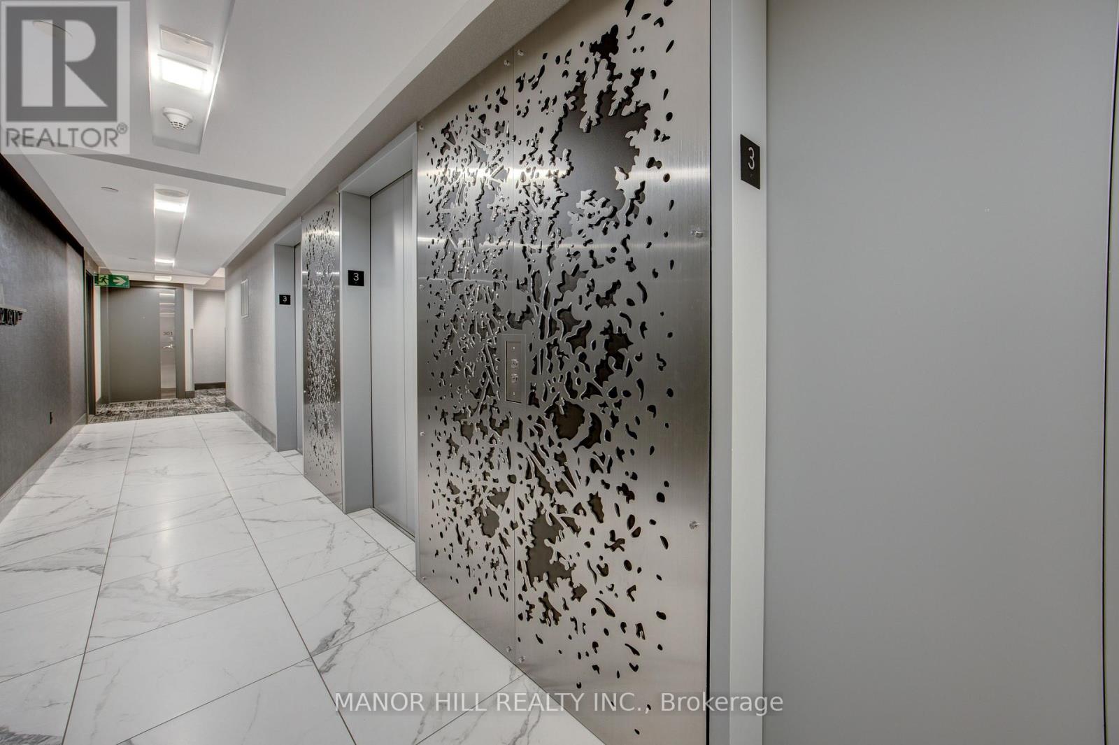 305 - 25 Capreol Court, Toronto, Ontario  M5V 3Z7 - Photo 2 - C12543346