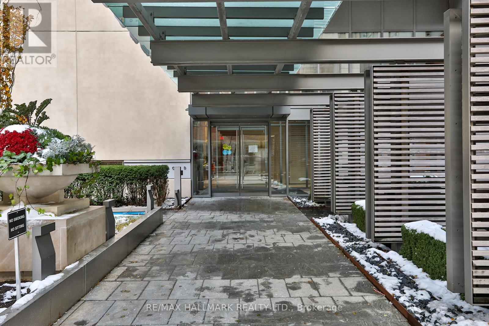 204 - 1 Bedford Road, Toronto, Ontario  M5R 2B5 - Photo 3 - C12543374