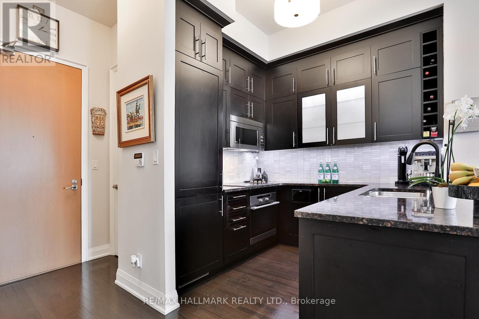 204 - 1 Bedford Road, Toronto, Ontario  M5R 2B5 - Photo 5 - C12543374