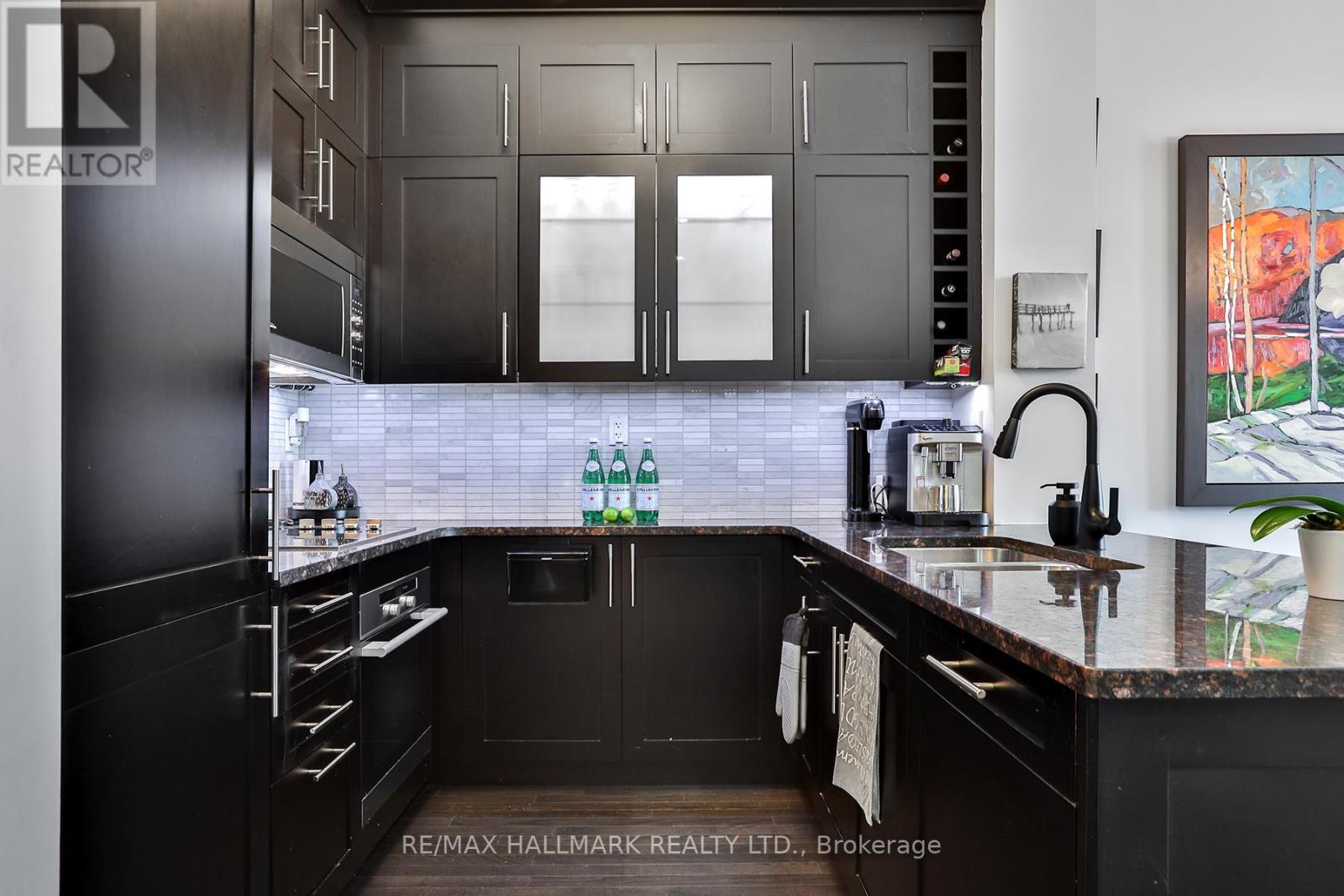 204 - 1 Bedford Road, Toronto, Ontario  M5R 2B5 - Photo 6 - C12543374