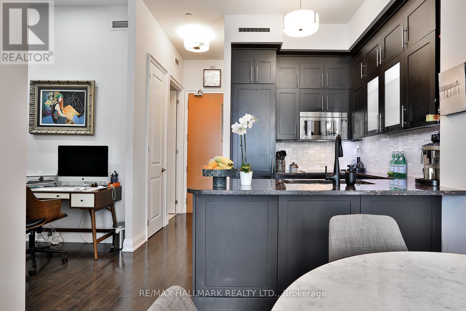 204 - 1 Bedford Road, Toronto, Ontario  M5R 2B5 - Photo 9 - C12543374