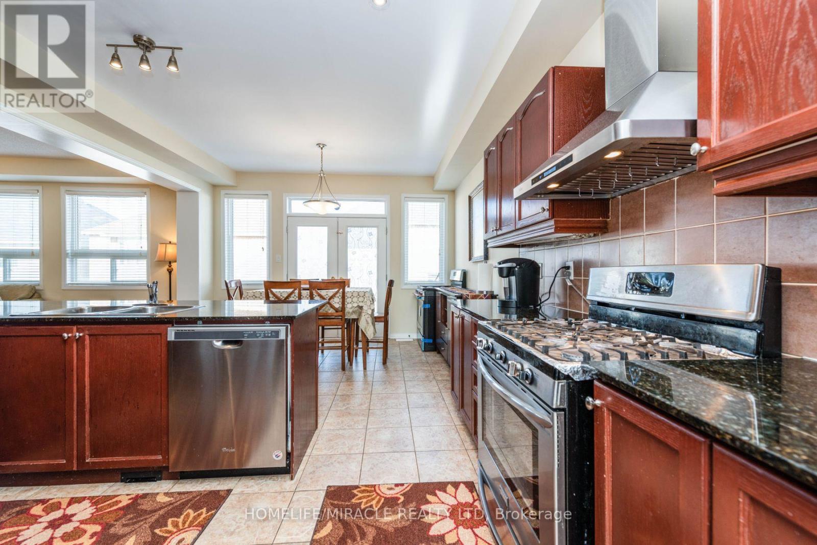 8 Solway Crescent, Ajax, Ontario  L1Z 0A7 - Photo 13 - E12543322