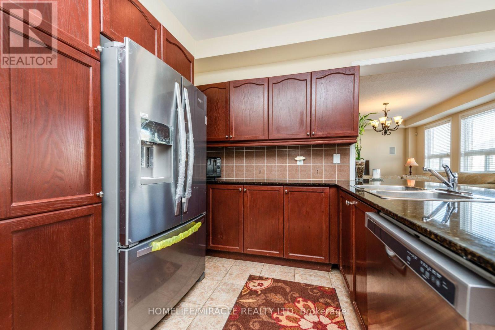 8 Solway Crescent, Ajax, Ontario  L1Z 0A7 - Photo 14 - E12543322