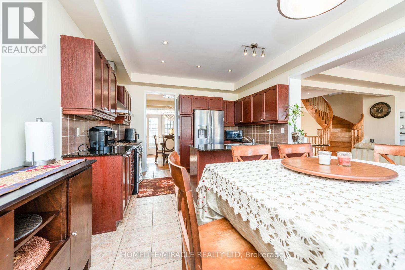 8 Solway Crescent, Ajax, Ontario  L1Z 0A7 - Photo 16 - E12543322