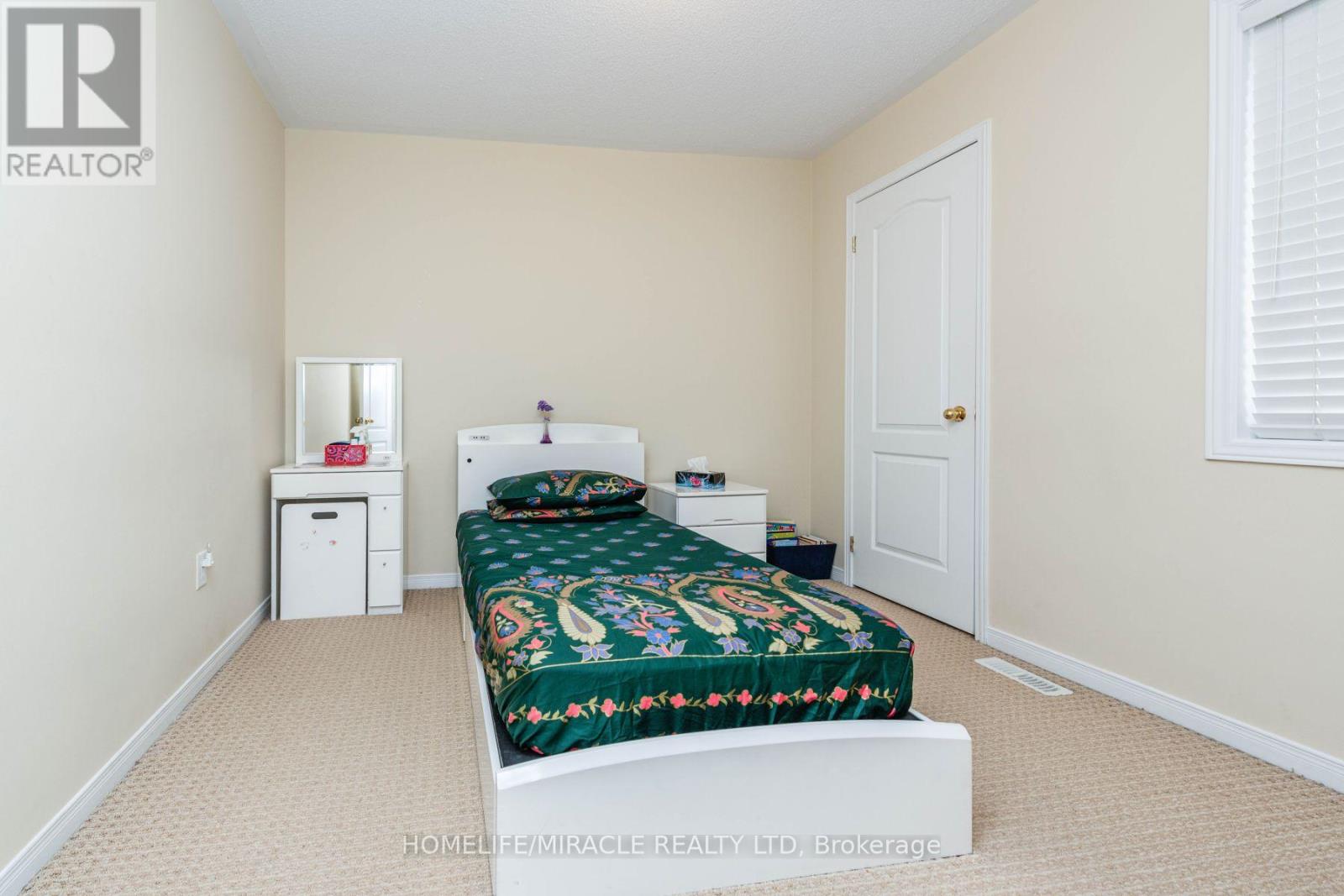 8 Solway Crescent, Ajax, Ontario  L1Z 0A7 - Photo 21 - E12543322