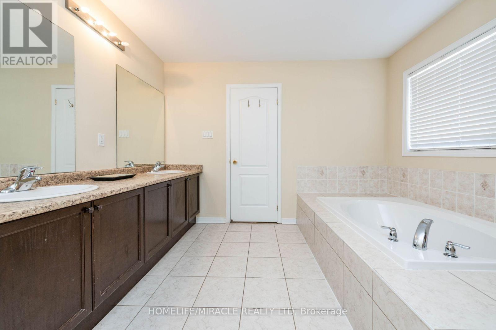 8 Solway Crescent, Ajax, Ontario  L1Z 0A7 - Photo 36 - E12543322