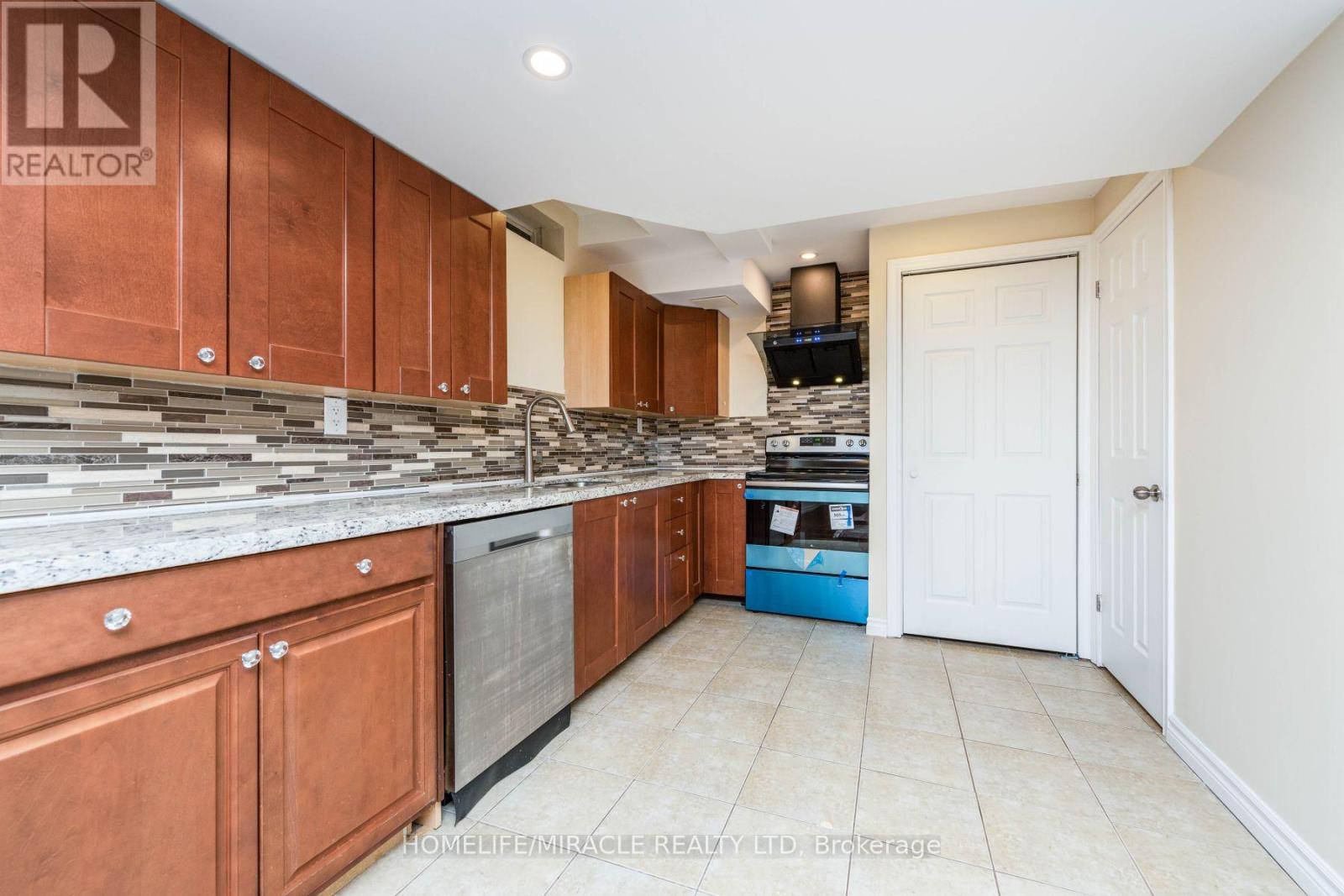 8 Solway Crescent, Ajax, Ontario  L1Z 0A7 - Photo 45 - E12543322