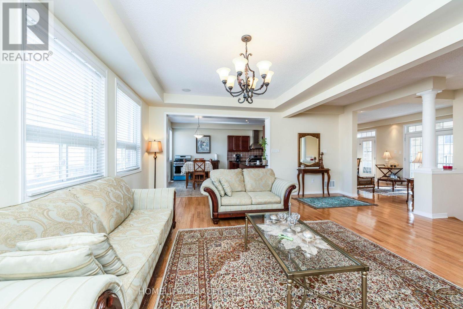 8 Solway Crescent, Ajax, Ontario  L1Z 0A7 - Photo 5 - E12543322