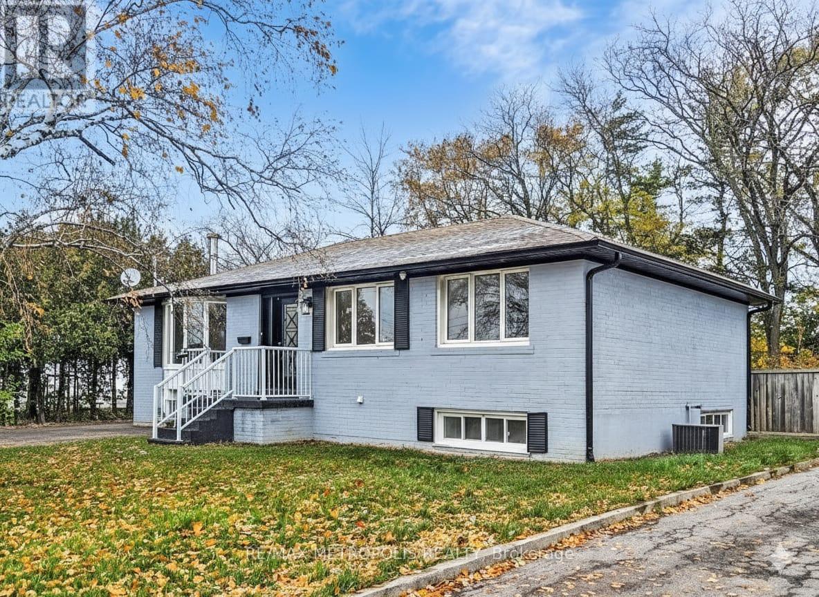 MAIN - 575 THIRD LINE, Oakville, Ontario