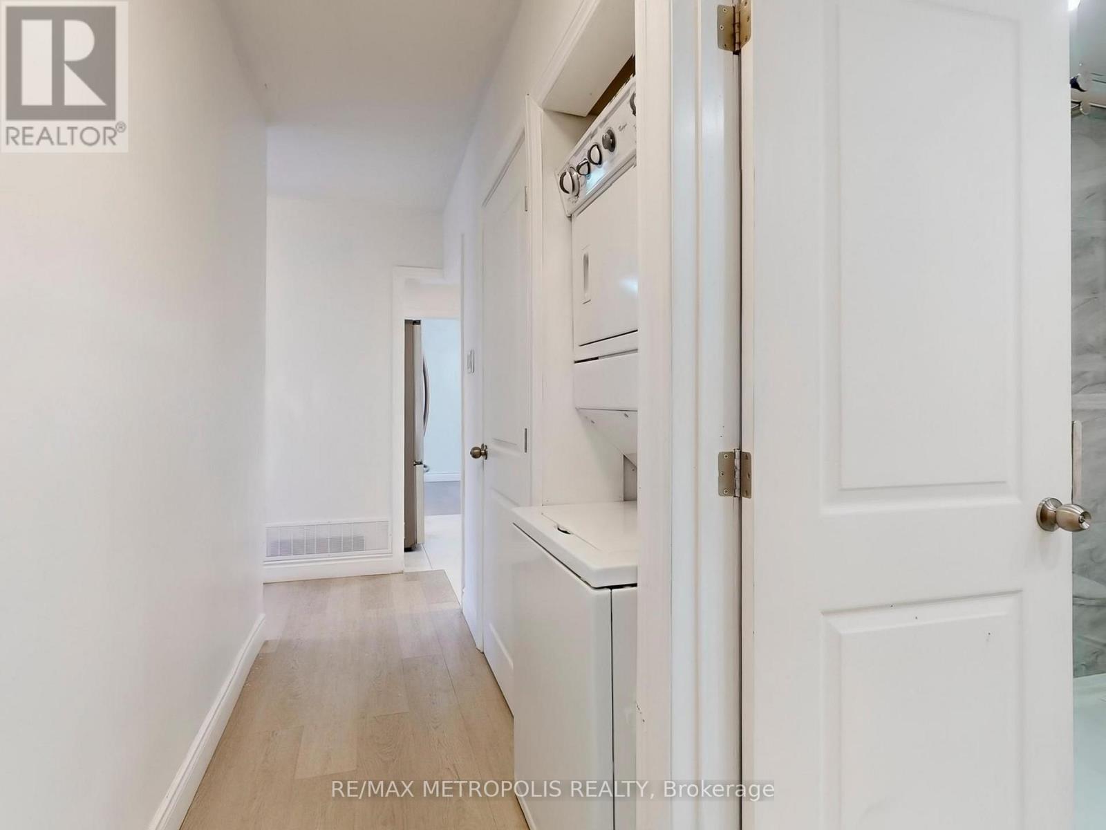 Main - 575 Third Line, Oakville, Ontario L6L 4A8 - Photo 28 - W12468003