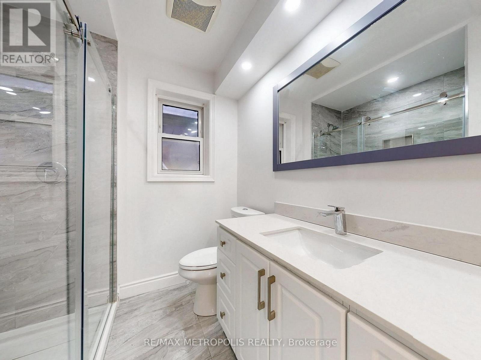 Main - 575 Third Line, Oakville, Ontario L6L 4A8 - Photo 29 - W12468003