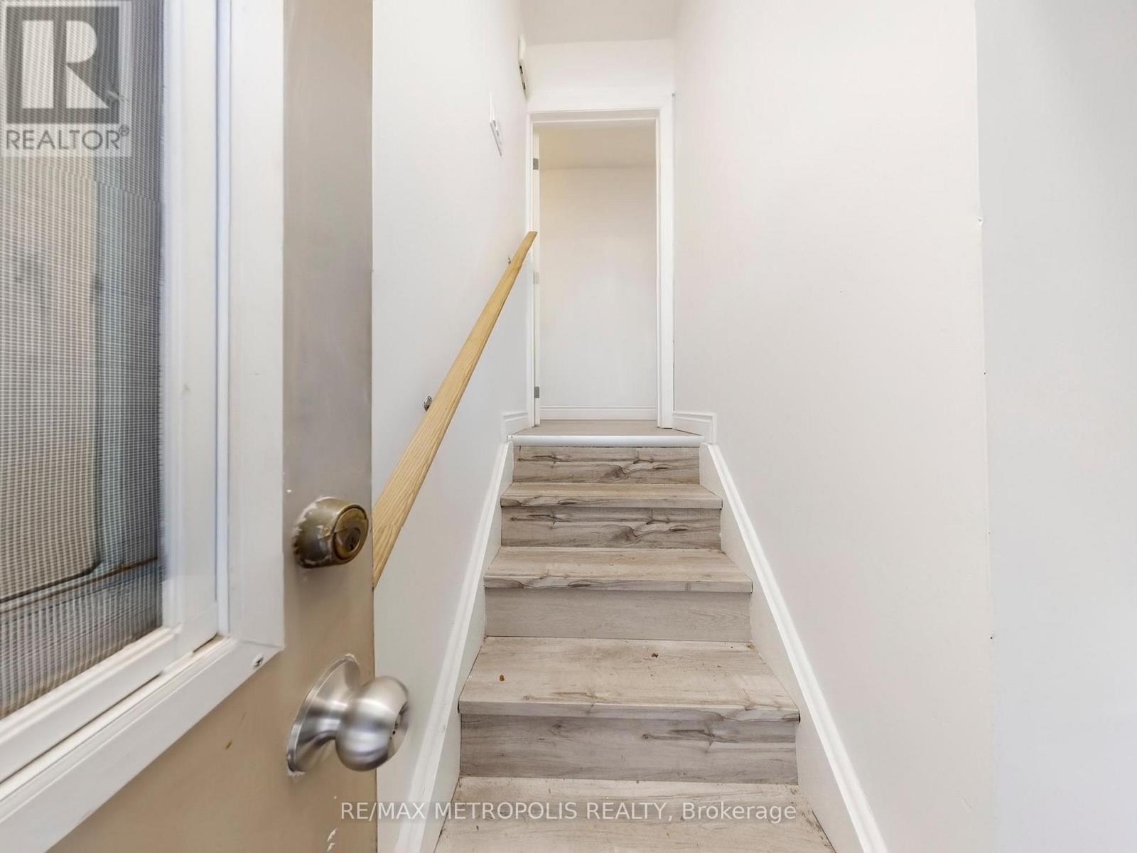 Main - 575 Third Line, Oakville, Ontario L6L 4A8 - Photo 33 - W12468003