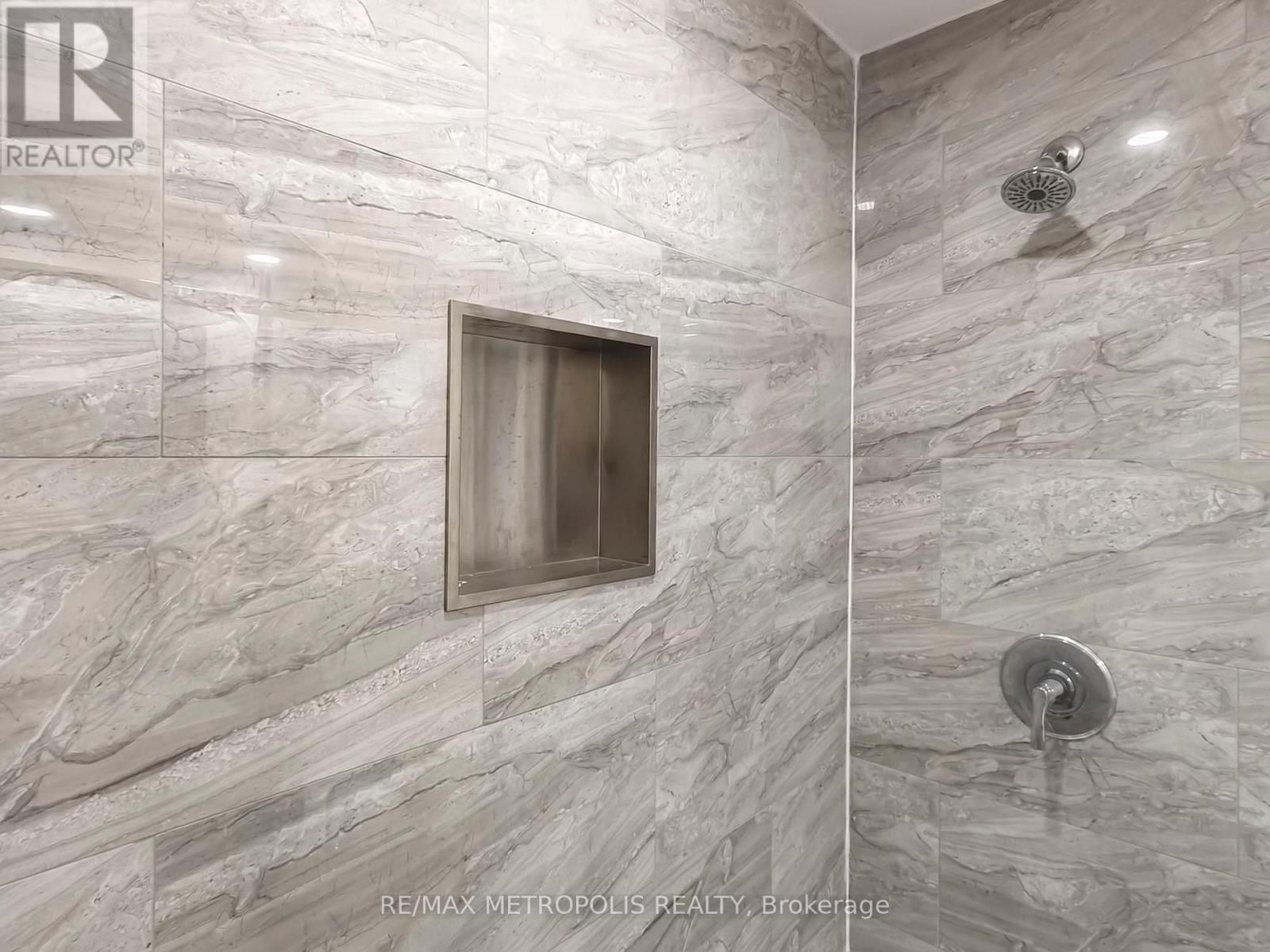 Main - 575 Third Line, Oakville, Ontario L6L 4A8 - Photo 31 - W12468003