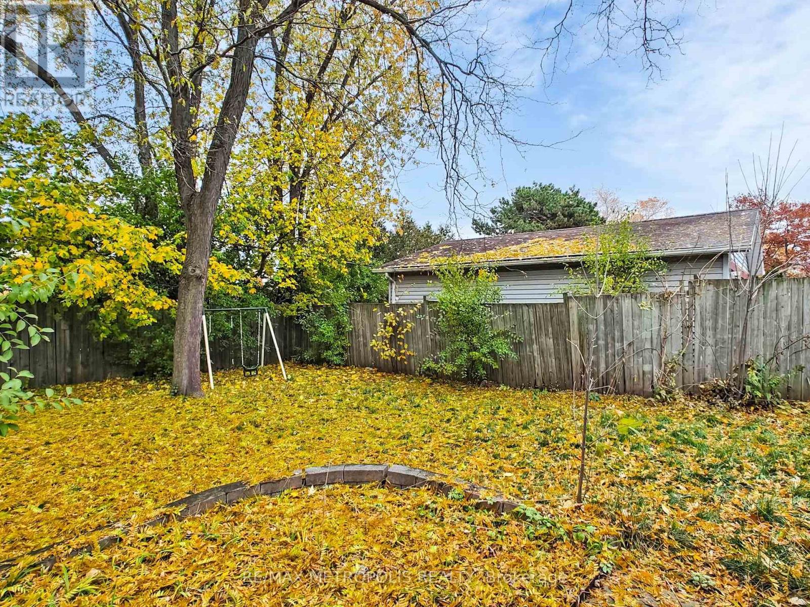 Main - 575 Third Line, Oakville, Ontario L6L 4A8 - Photo 38 - W12468003