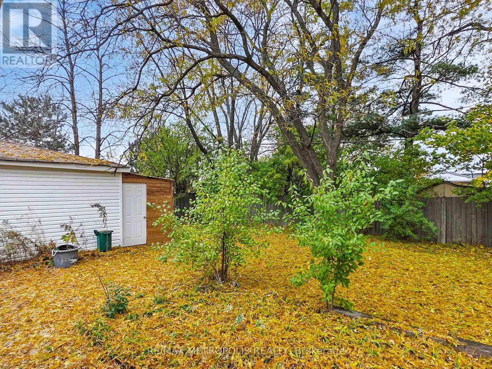 Main - 575 Third Line, Oakville, Ontario L6L 4A8 - Photo 37 - W12468003