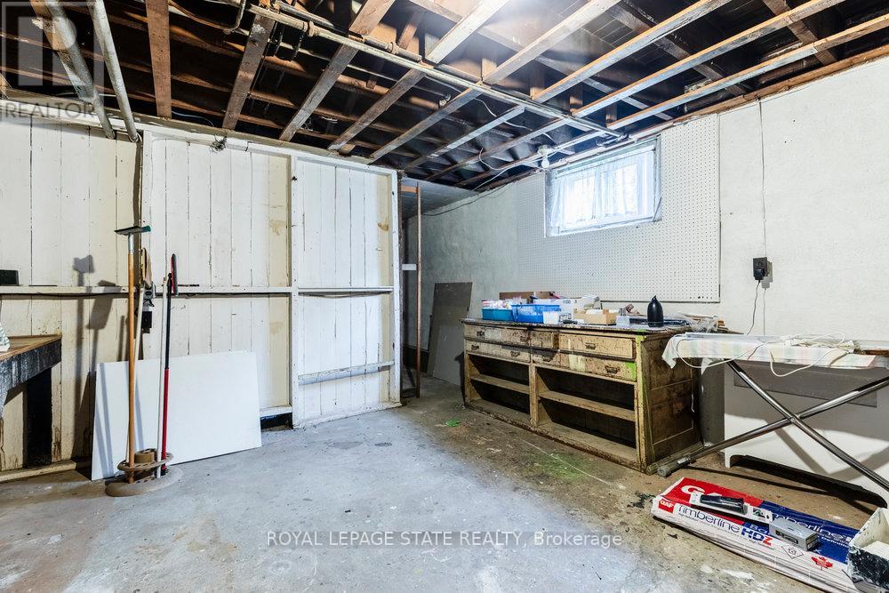 37 Lower Horning Road, Hamilton, Ontario  L8S 3E9 - Photo 36 - X12474213