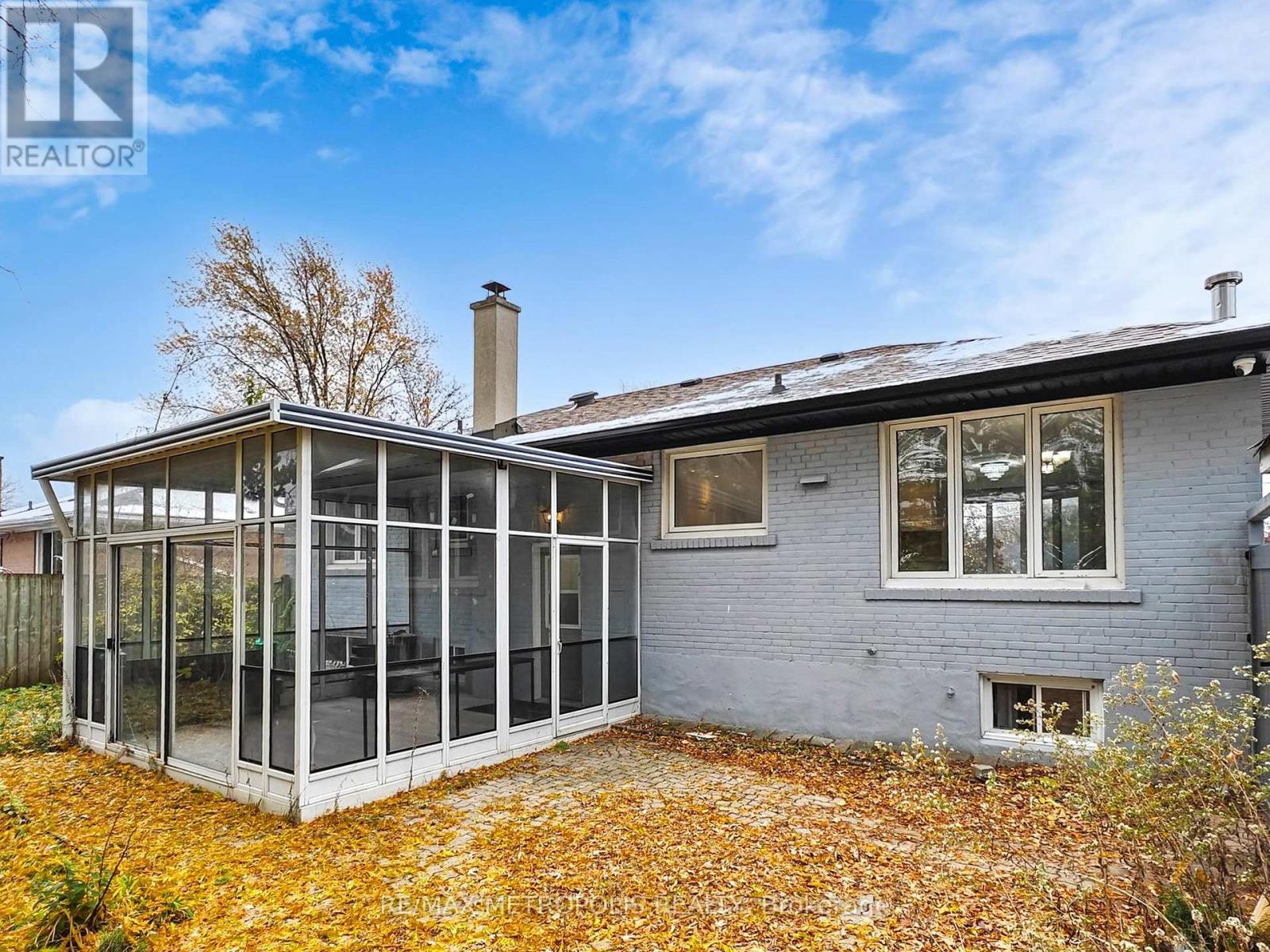 Main - 575 Third Line, Oakville, Ontario L6L 4A8 - Photo 42 - W12468003