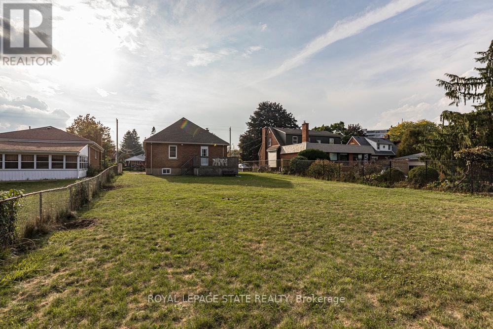 37 Lower Horning Road, Hamilton, Ontario  L8S 3E9 - Photo 44 - X12474213