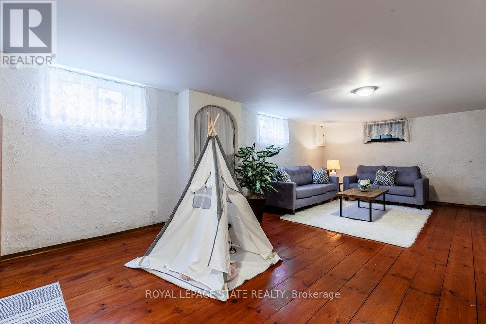 37 Lower Horning Road, Hamilton, Ontario  L8S 3E9 - Photo 33 - X12474213