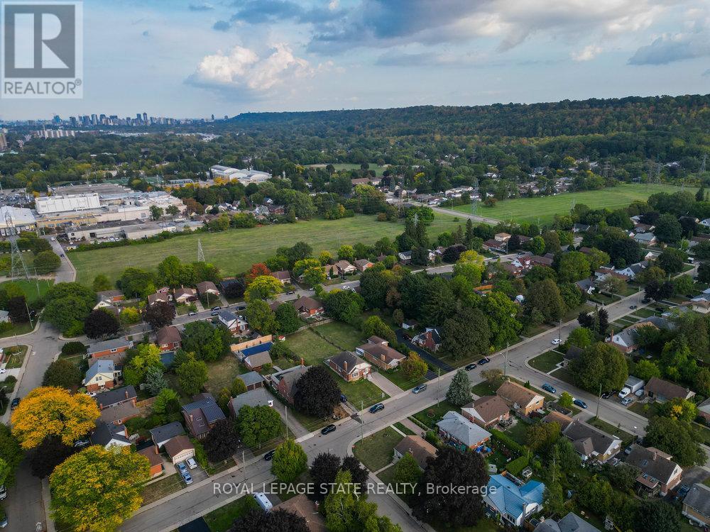 37 Lower Horning Road, Hamilton, Ontario  L8S 3E9 - Photo 45 - X12474213