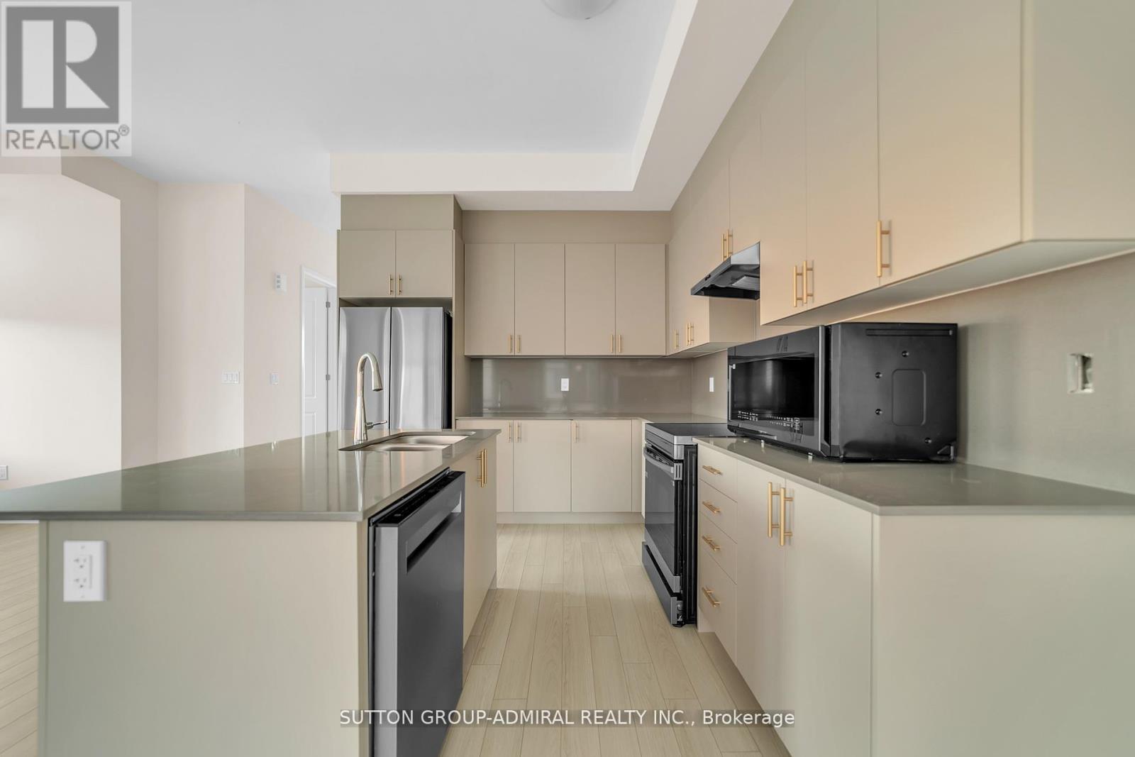 60 Lunay Drive, Richmond Hill, Ontario  L4S 0P2 - Photo 9 - N12543274