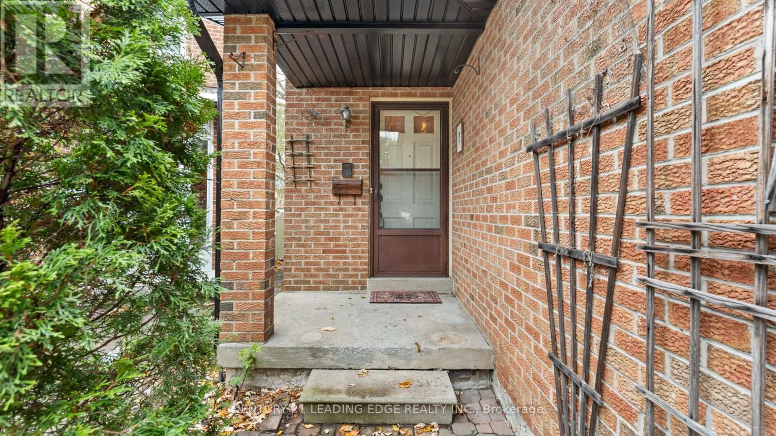 15 Radford Crescent, Markham, Ontario  L3P 4A2 - Photo 3 - N12543328