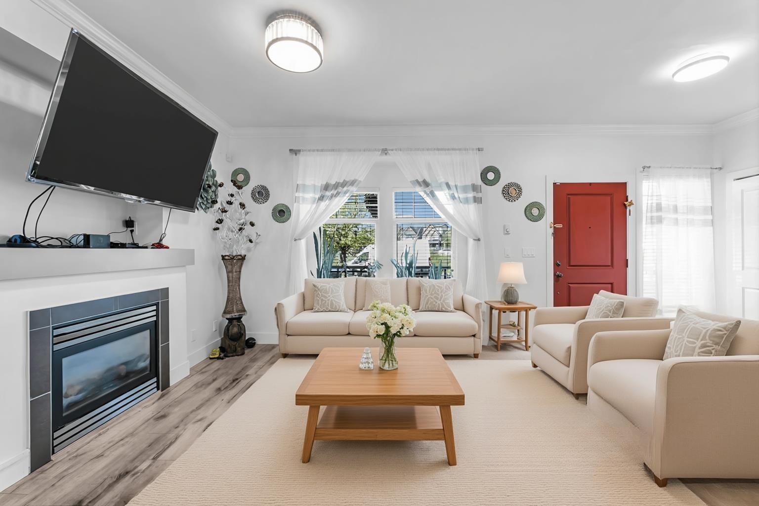 6686 192 Street, Surrey, British Columbia  V4N 5X3 - Photo 3 - R3066939