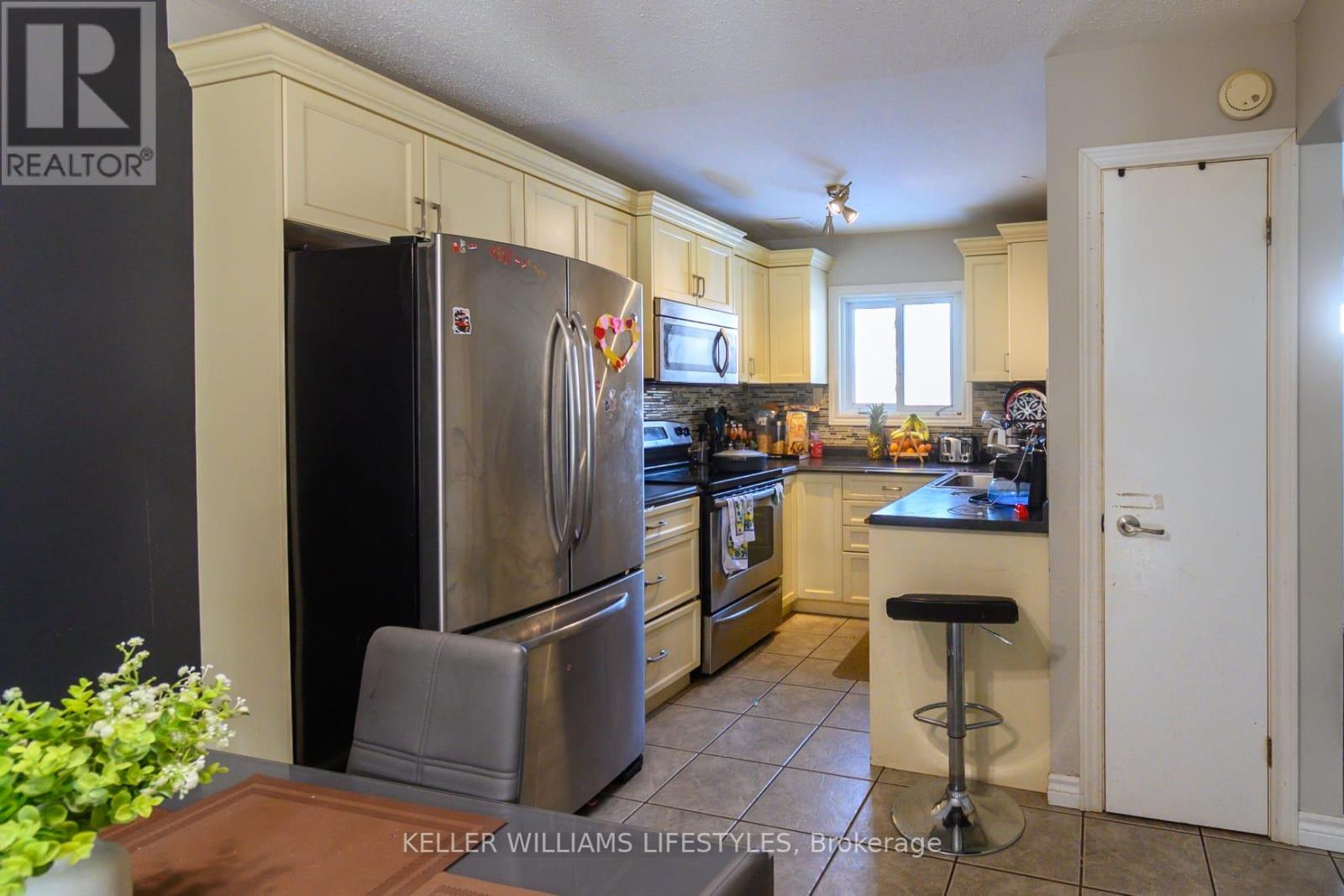 74 - 1775 Culver Drive, London East, Ontario  N5V 3H6 - Photo 4 - X12543398