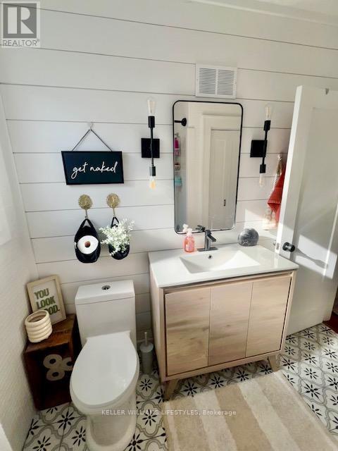 44 Highway Avenue, London South, Ontario  N6C 2K5 - Photo 12 - X12543404