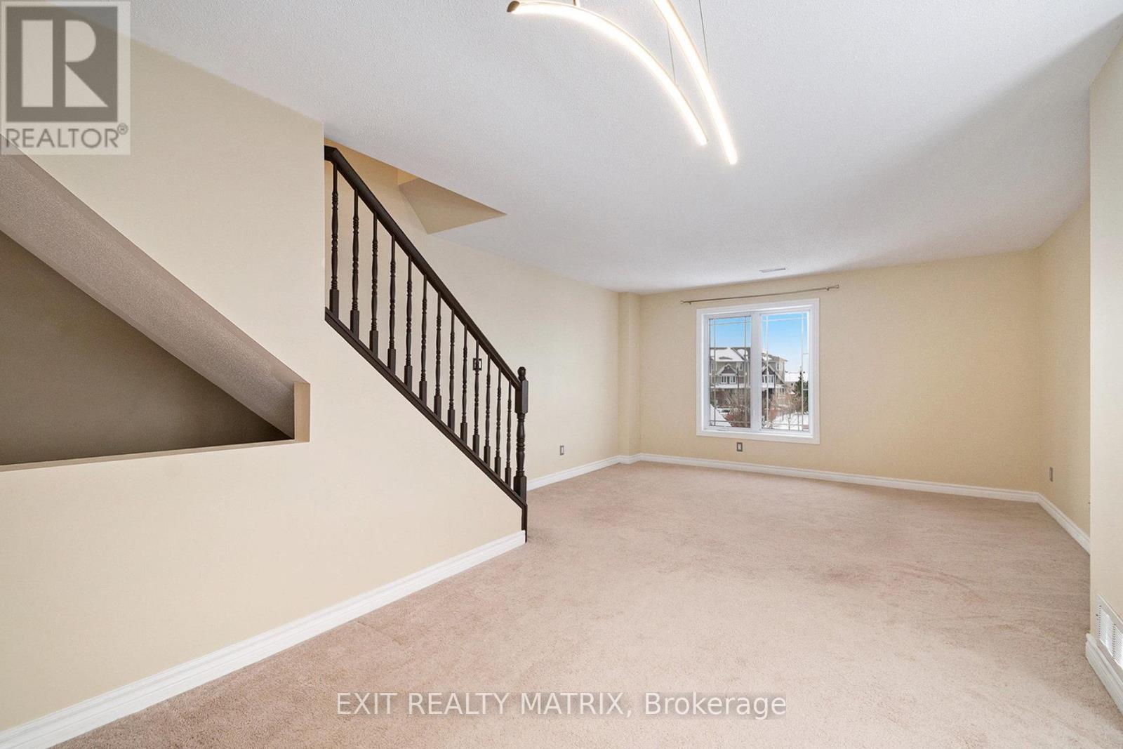 43 - 594 Lakeridge Drive, Ottawa, Ontario  K4A 0H4 - Photo 2 - X12543394