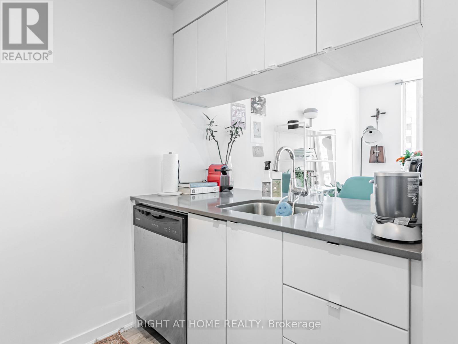 1507 - 69 Lynn Williams Street, Toronto, Ontario M6K 3R7 - Photo 4 - C12474425