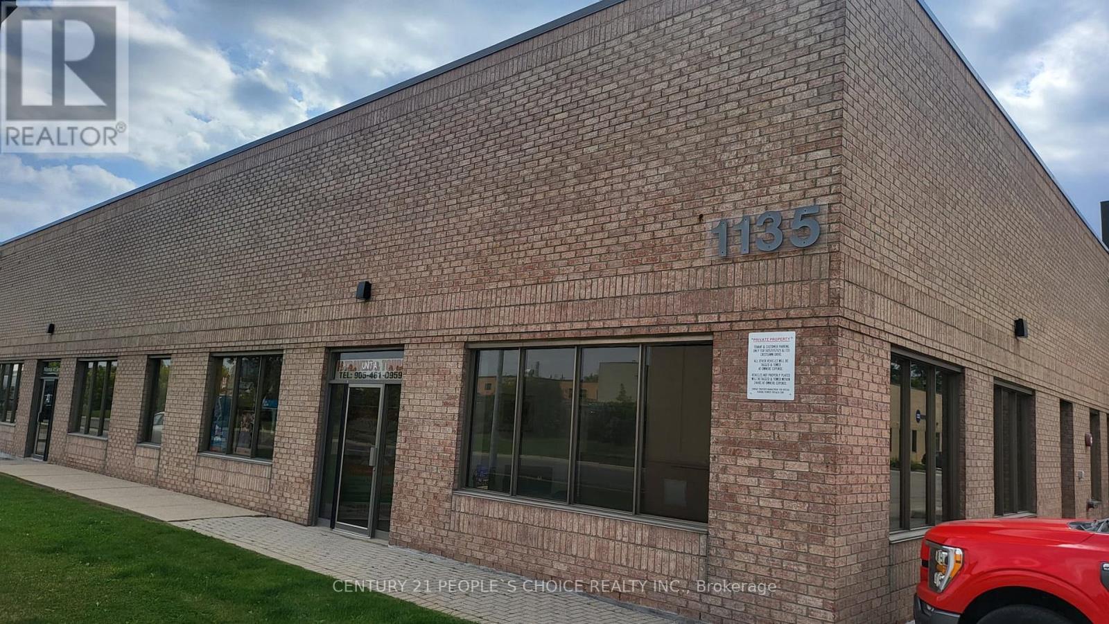 # A - 1135 Crestlawn Drive, Mississauga, Ontario  L4W 1A7 - Photo 2 - W12417834