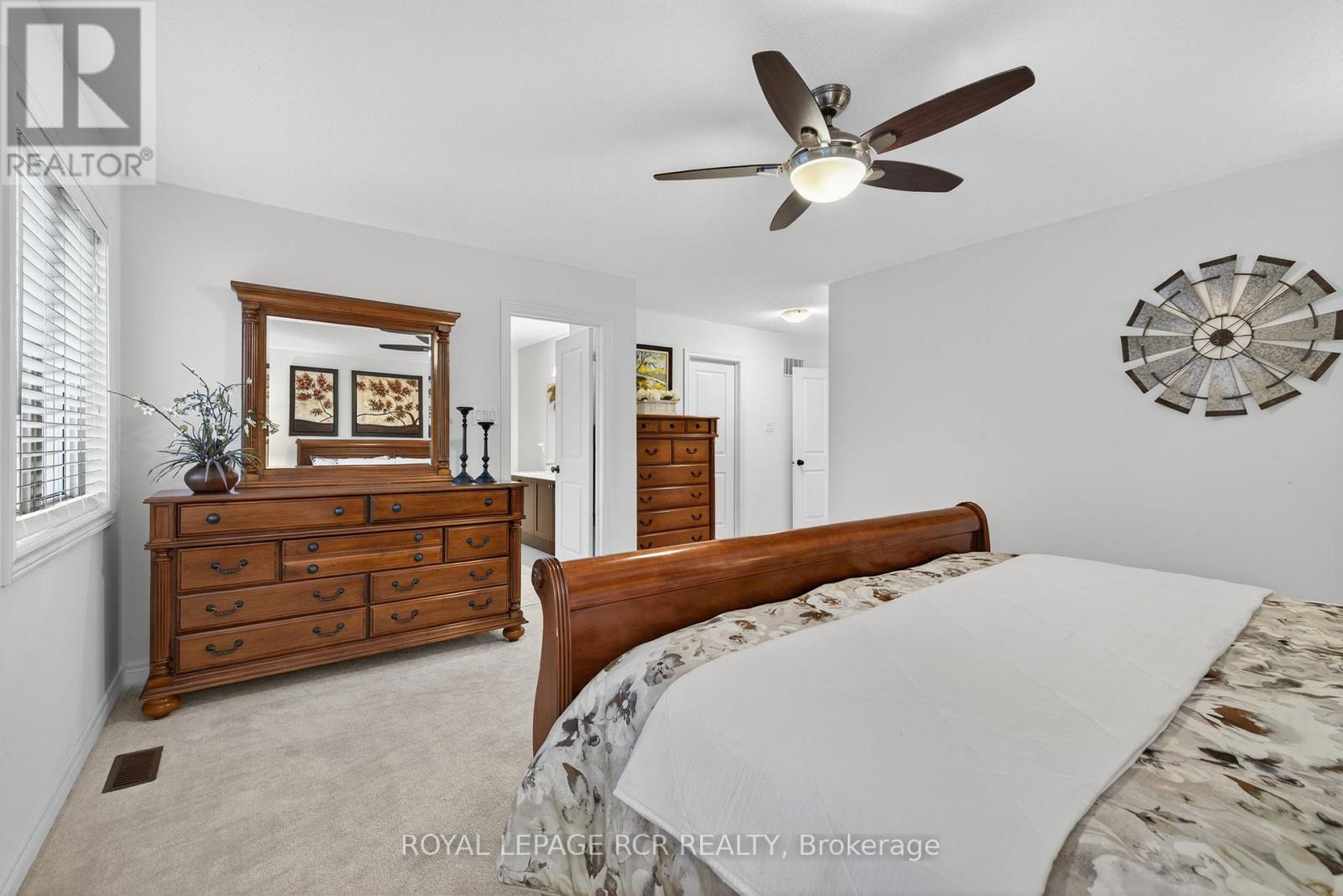 62 Paisley Green Avenue, Caledon, Ontario  L7C 3S1 - Photo 17 - W12543240