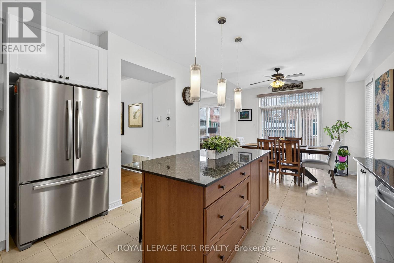 62 Paisley Green Avenue, Caledon, Ontario  L7C 3S1 - Photo 5 - W12543240