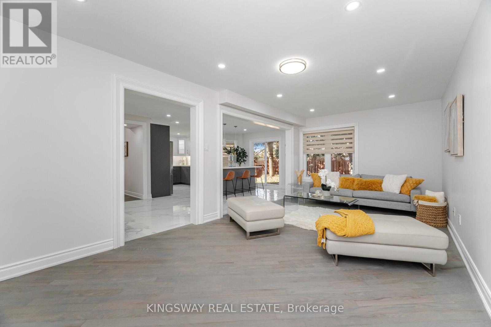 1008 Ceremonial Drive, Mississauga, Ontario  L5R 2Z7 - Photo 11 - W12543254