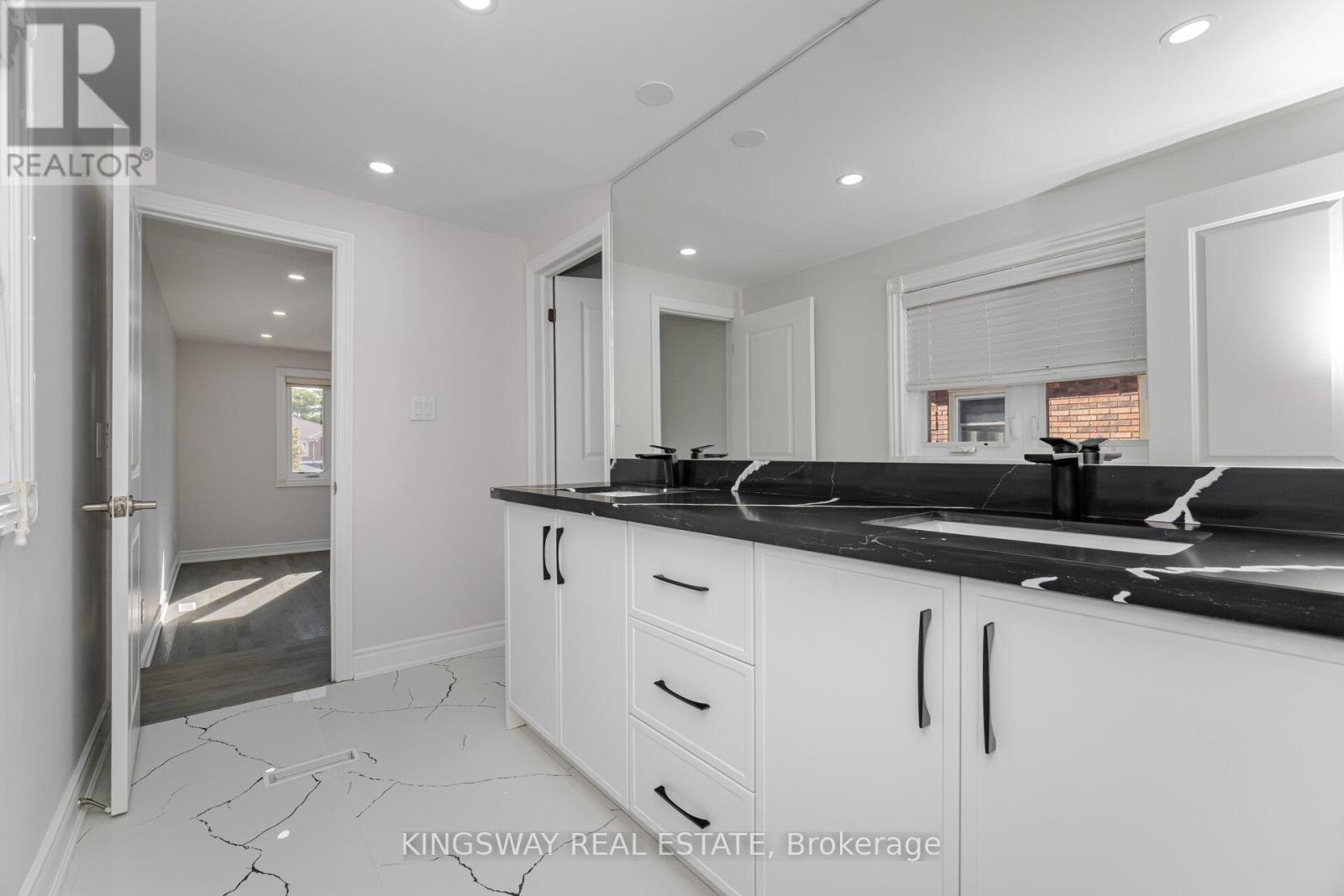 1008 Ceremonial Drive, Mississauga, Ontario  L5R 2Z7 - Photo 31 - W12543254