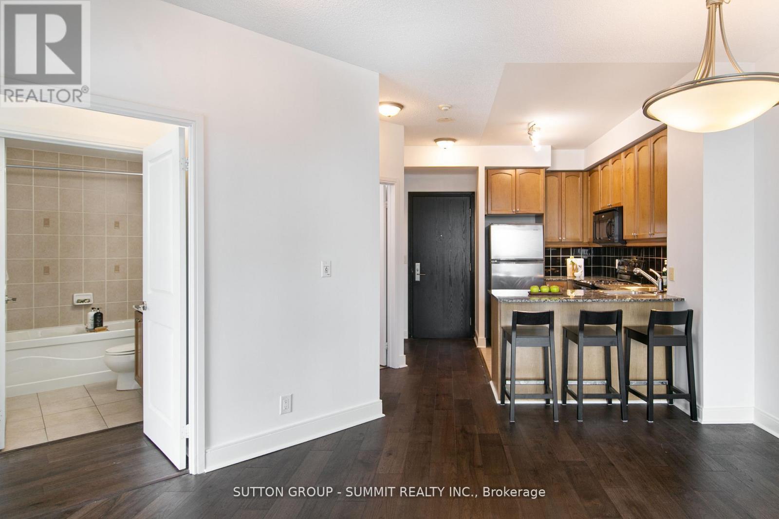 1202 - 80 Absolute Avenue, Mississauga, Ontario  L4Z 0A5 - Photo 9 - W12543292