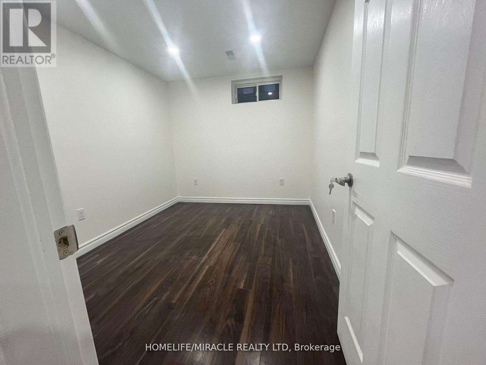 Bsmt - 87 Fawnridge Road, Caledon, Ontario  L7C 3V3 - Photo 9 - W12543304